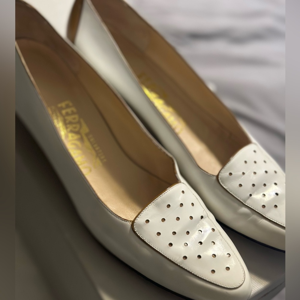 Salvatore Ferragamo White Leather and Gold Low Heels